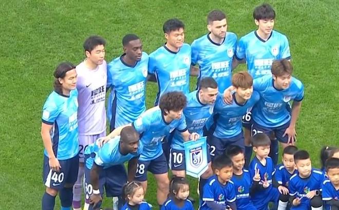 足球报:英博伤情严重,五六名球员已到了难以坚持比赛的程度