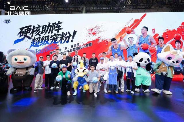 周琦、赵睿、曾凡博:季后赛对广东队或广州队都一样
